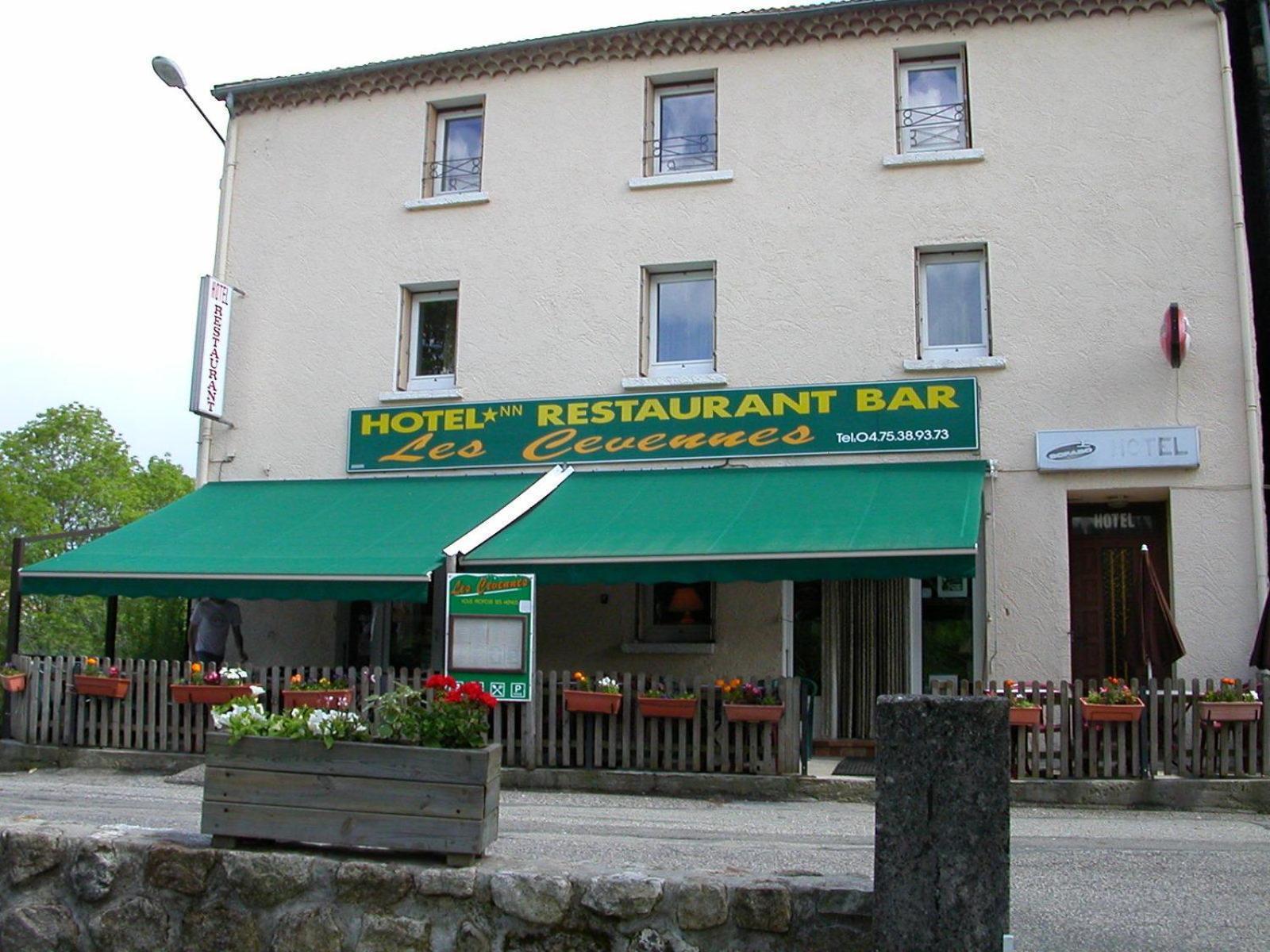Logis Hotel Restaurant Les Cevennes Saint-Cirgues-en-Montagne Exterior foto