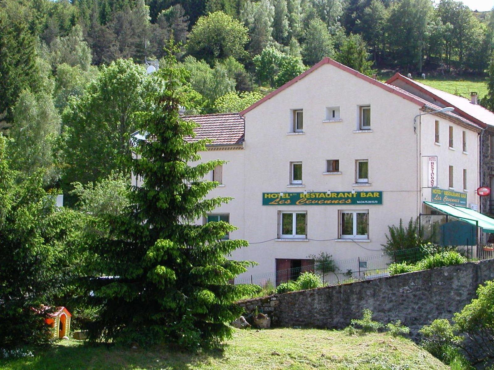 Logis Hotel Restaurant Les Cevennes Saint-Cirgues-en-Montagne Exterior foto
