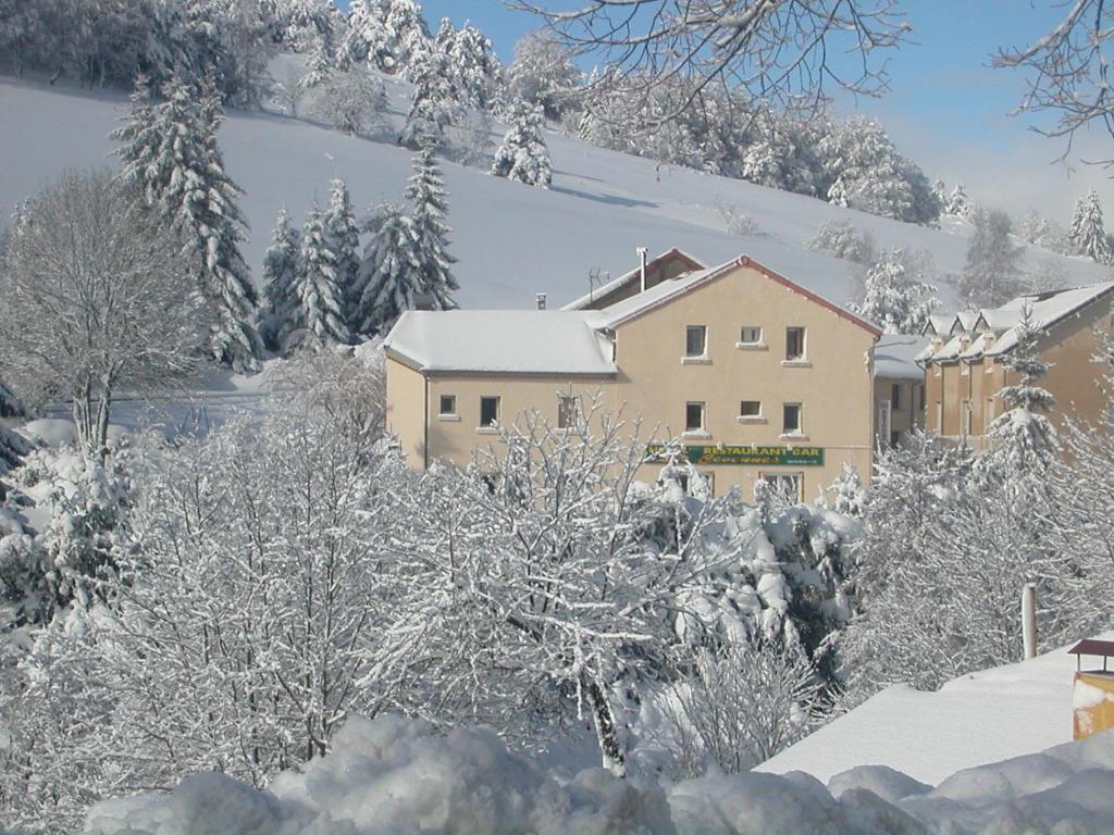 Logis Hotel Restaurant Les Cevennes Saint-Cirgues-en-Montagne Exterior foto